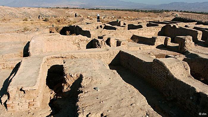 پیش از این و به گزارش خبرگزاری "میراث فرهنگی" یوسف مجیدزاده رئیس پروژه کاوشگری و حفاری جیرفت درباره 